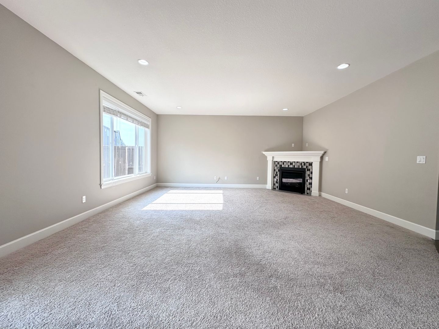 7698 NW Catalpa St. - Portland - Oregon - 5 bed, 3 bath rental property