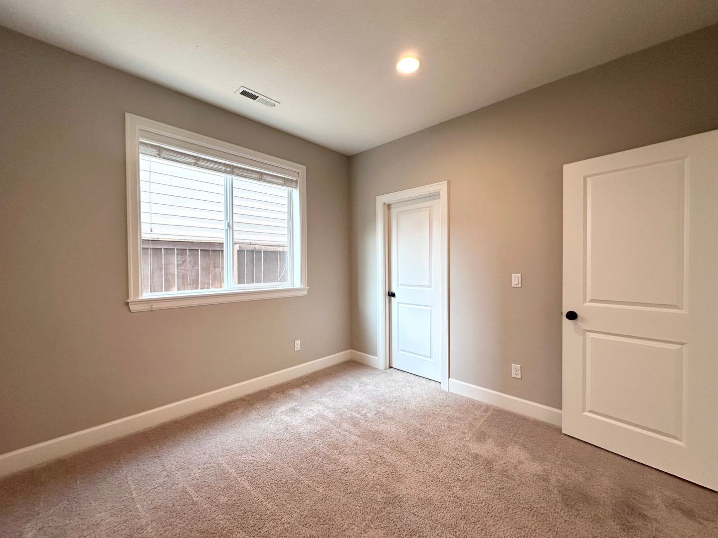 7698 NW Catalpa St. - Portland - Oregon - 5 bed, 3 bath rental property