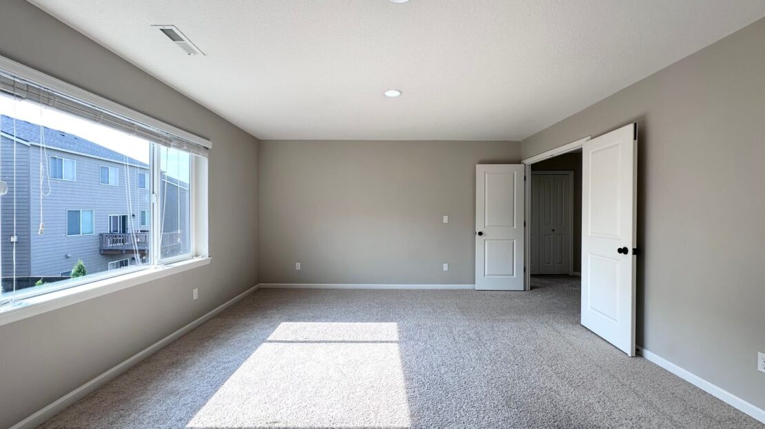 7698 NW Catalpa St. - Portland - Oregon - 5 bed, 3 bath rental property