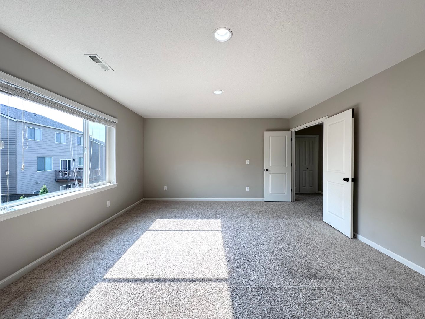 7698 NW Catalpa St. - Portland - Oregon - 5 bed, 3 bath rental property