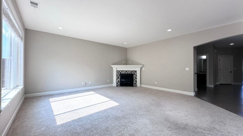 7698 NW Catalpa St. - Portland - Oregon - 5 bed, 3 bath rental property