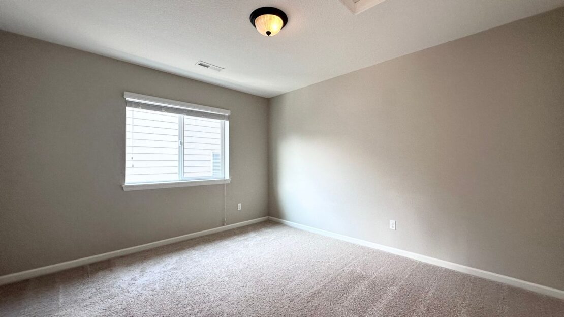 7698 NW Catalpa St. - Portland - Oregon - 5 bed, 3 bath rental property