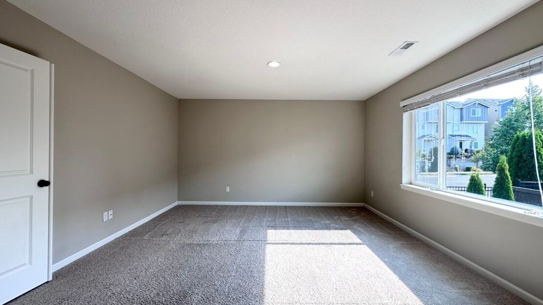 7698 NW Catalpa St. - Portland - Oregon - 5 bed, 3 bath rental property