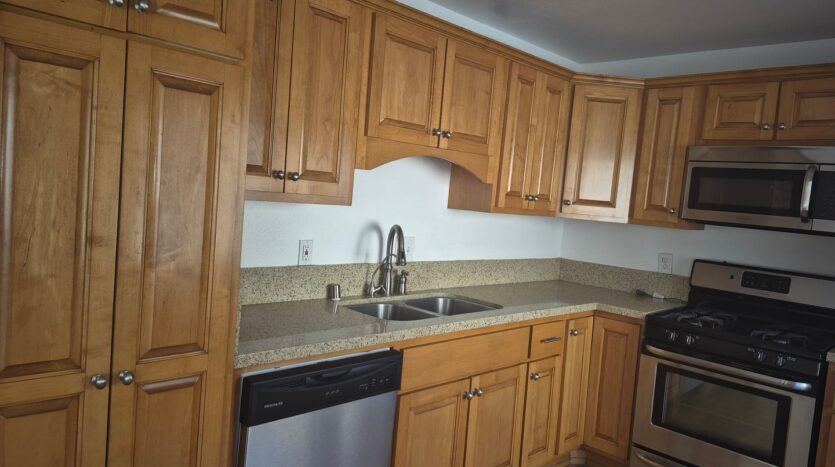 7814 Via Foggia - Burbank - California - 3 bed, 3 bath rental property