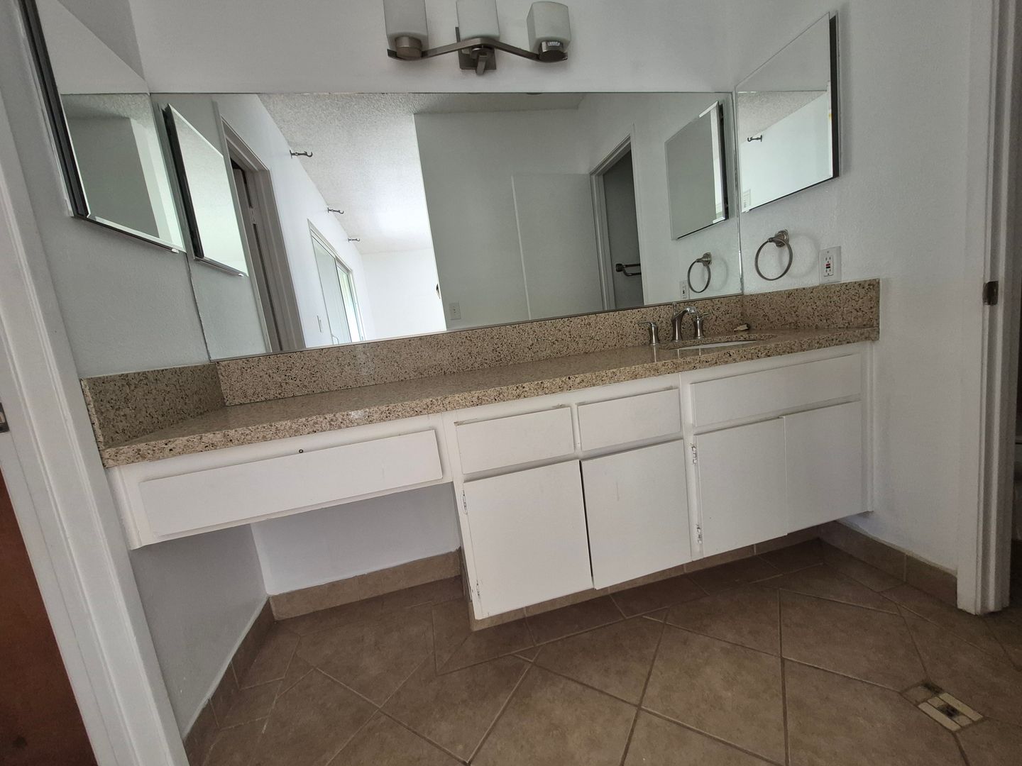 7814 Via Foggia - Burbank - California - 3 bed, 3 bath rental property