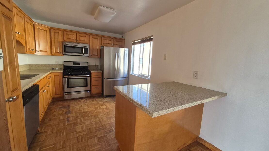 7814 Via Foggia - Burbank - California - 3 bed, 3 bath rental property