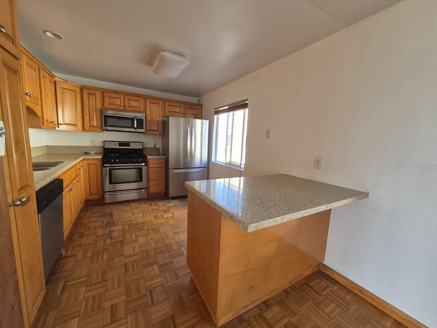 7814 Via Foggia - Burbank - California - 3 bed, 3 bath rental property
