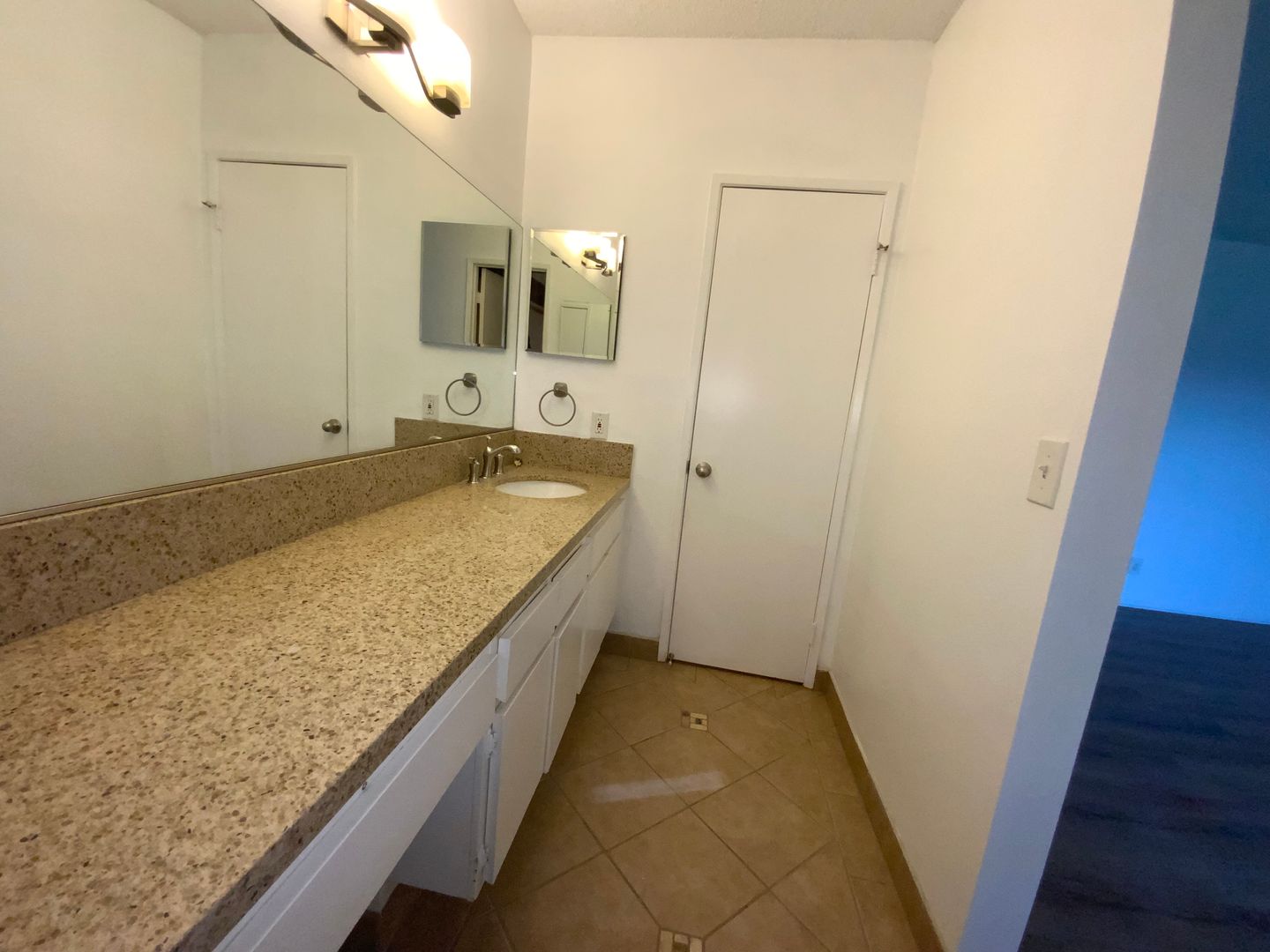 7814 Via Foggia - Burbank - California - 3 bed, 3 bath rental property