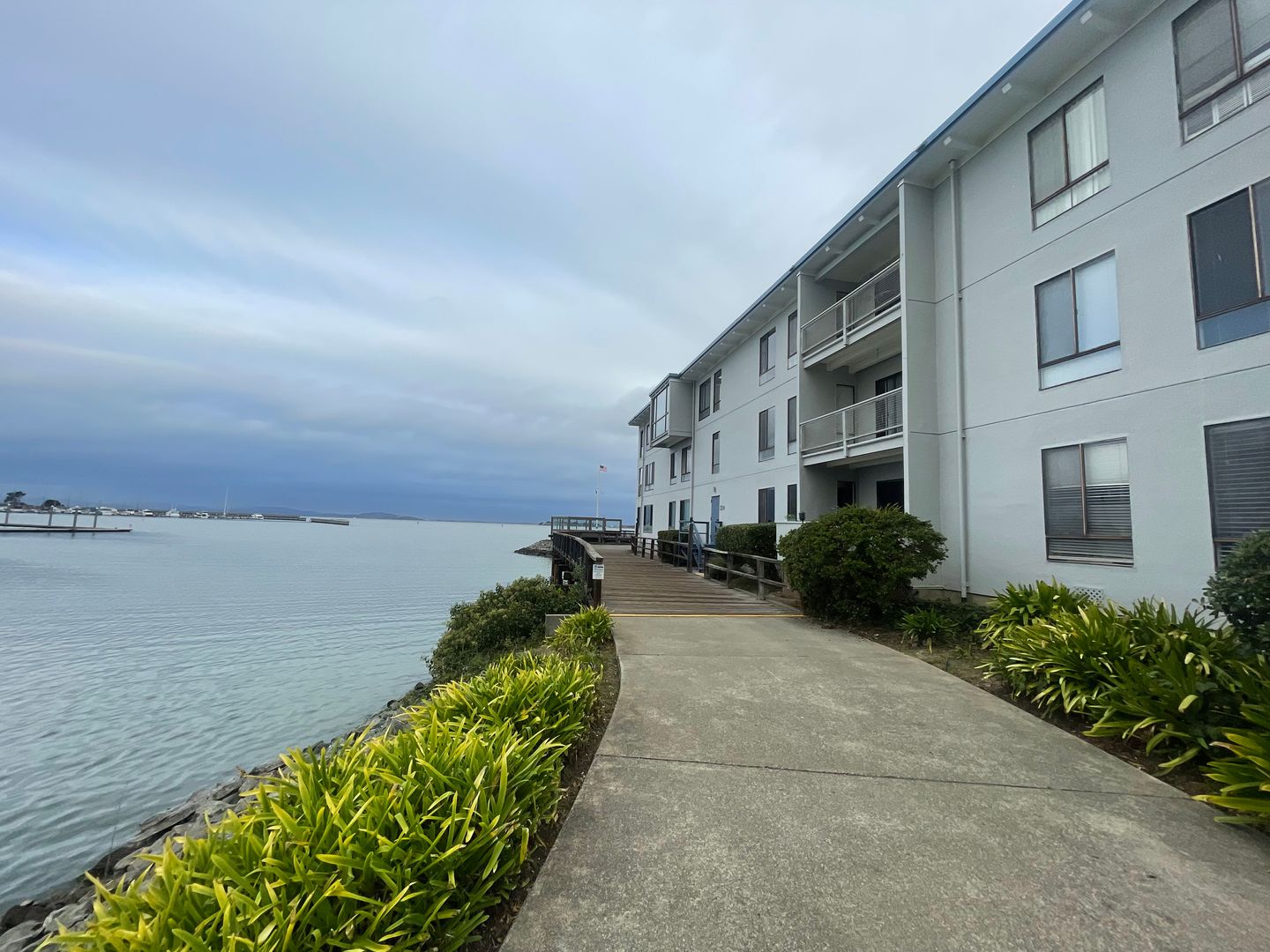 8 Admiral Drive #223 - Emeryville - California - 1 bed, 1 bath rental property