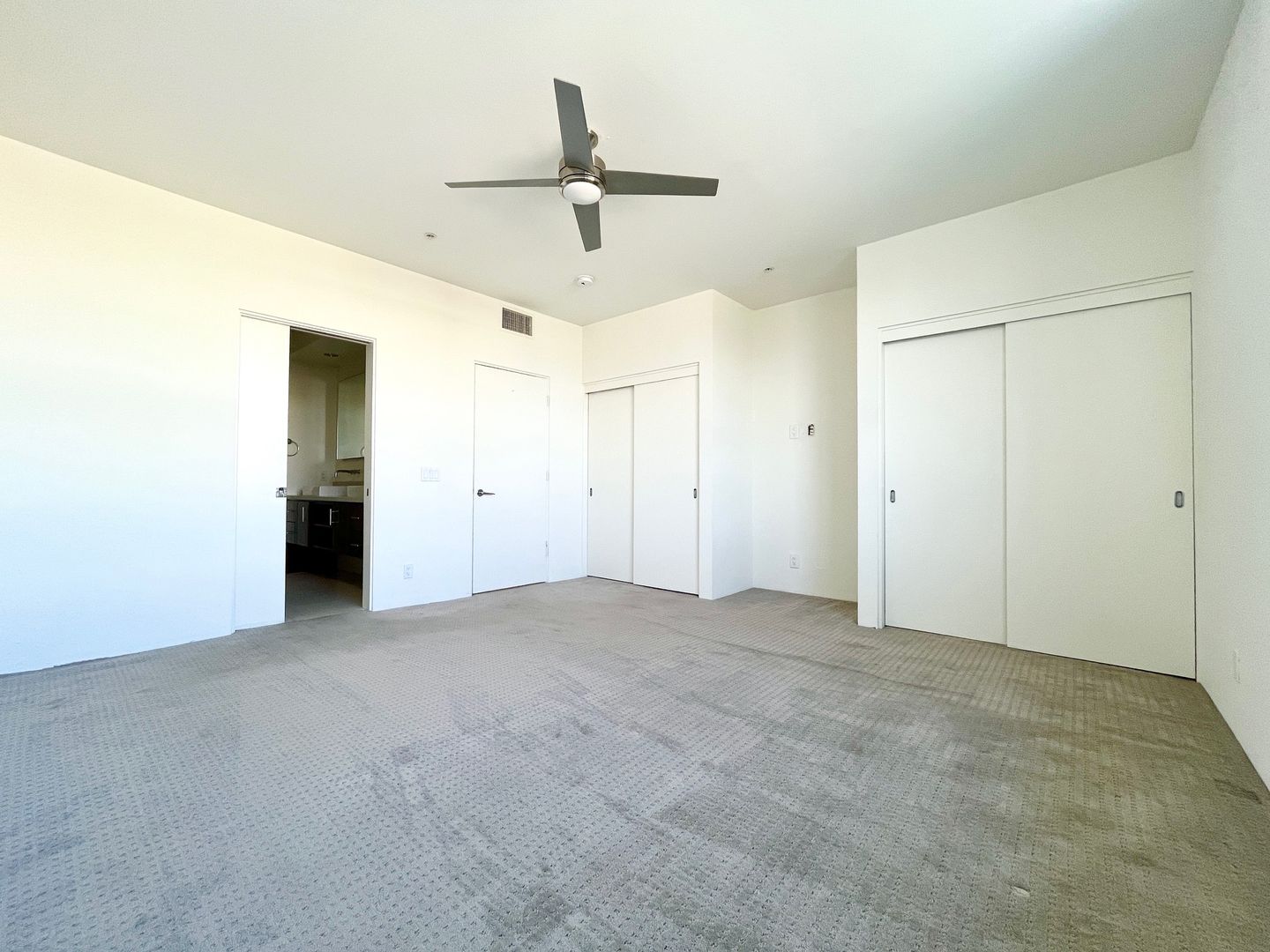 803 N Palm Canyon Dr.  - Unit 01 - Palm Springs - California - 2 bed, 2 bath rental property