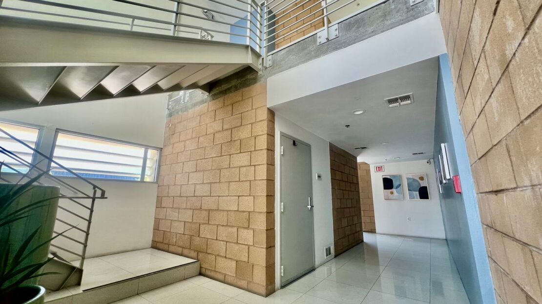 803 N Palm Canyon Dr.  - Unit 01 - Palm Springs - California - 2 bed, 2 bath rental property