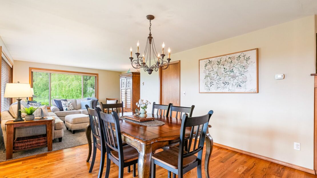 8054 Lyn-Dale Dr - Lynden - Washington - 4 bed, 3 bath rental property