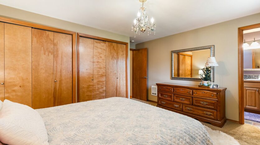 8054 Lyn-Dale Dr - Lynden - Washington - 4 bed, 3 bath rental property