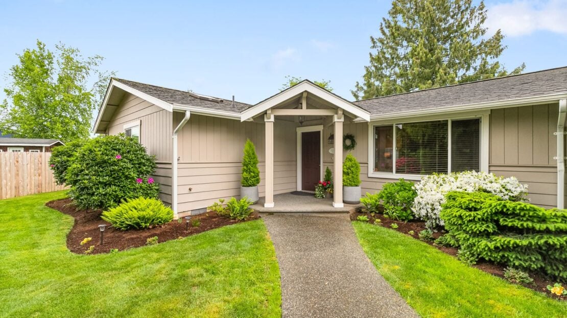 8054 Lyn-Dale Dr - Lynden - Washington - 4 bed, 3 bath rental property