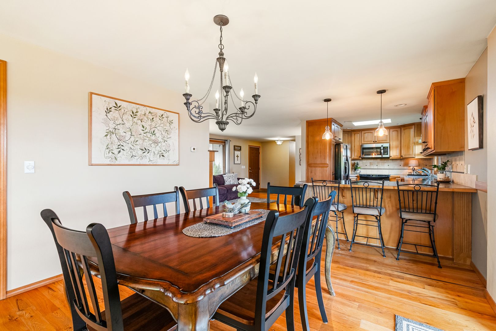 8054 Lyn-Dale Dr - Lynden - Washington - 4 bed, 3 bath rental property