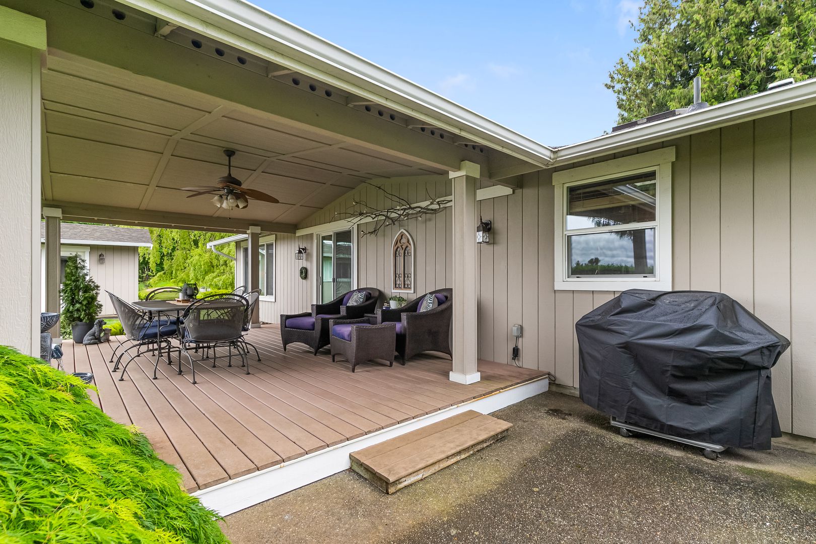 8054 Lyn-Dale Dr - Lynden - Washington - 4 bed, 3 bath rental property
