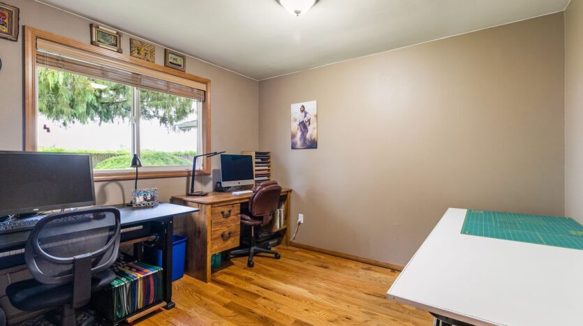 8054 Lyn-Dale Dr - Lynden - Washington - 4 bed, 3 bath rental property