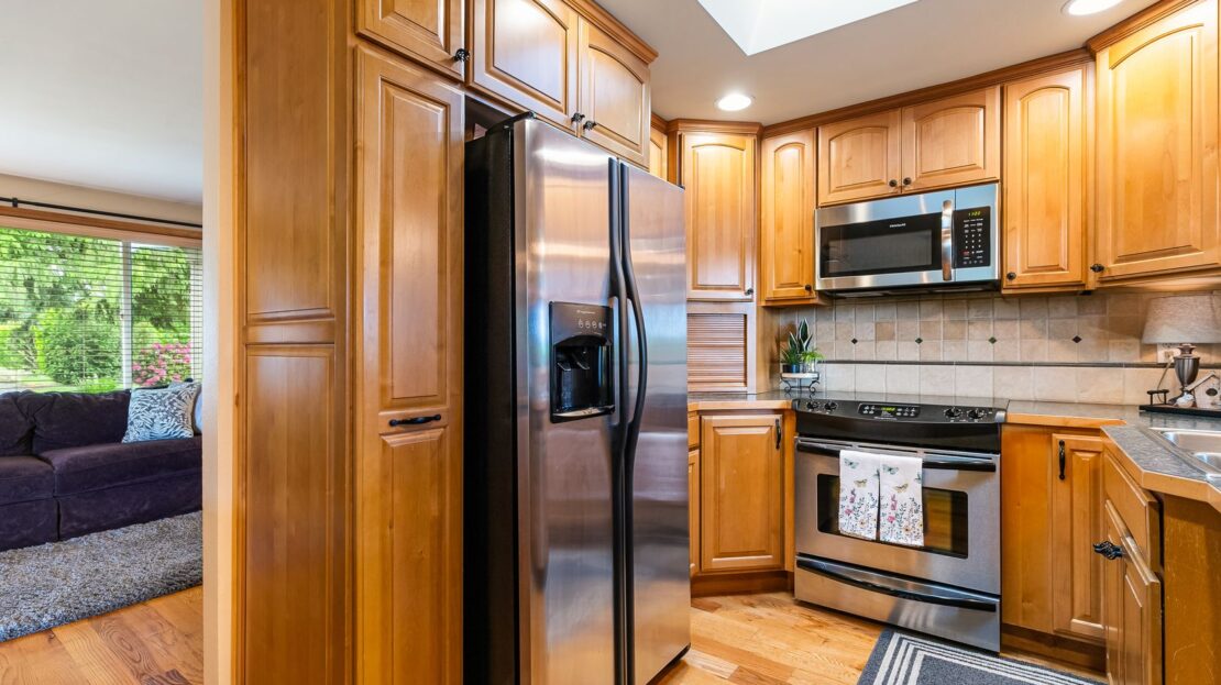 8054 Lyn-Dale Dr - Lynden - Washington - 4 bed, 3 bath rental property