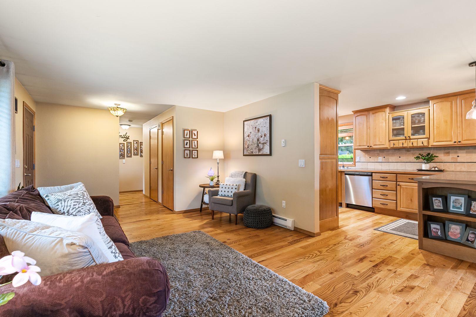 8054 Lyn-Dale Dr - Lynden - Washington - 4 bed, 3 bath rental property