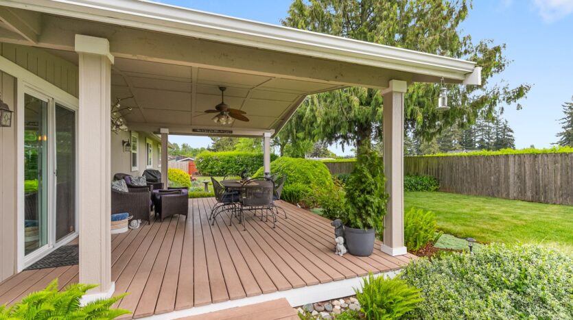 8054 Lyn-Dale Dr - Lynden - Washington - 4 bed, 3 bath rental property