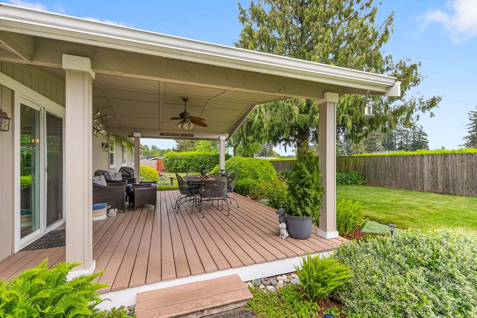 8054 Lyn-Dale Dr - Lynden - Washington - 4 bed, 3 bath rental property