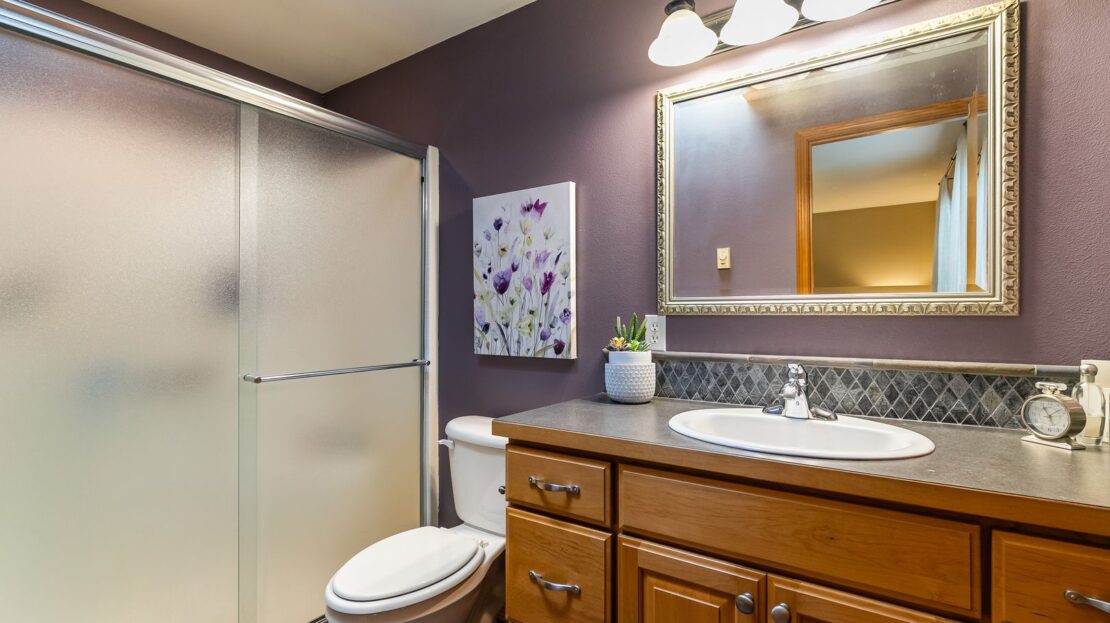 8054 Lyn-Dale Dr - Lynden - Washington - 4 bed, 3 bath rental property