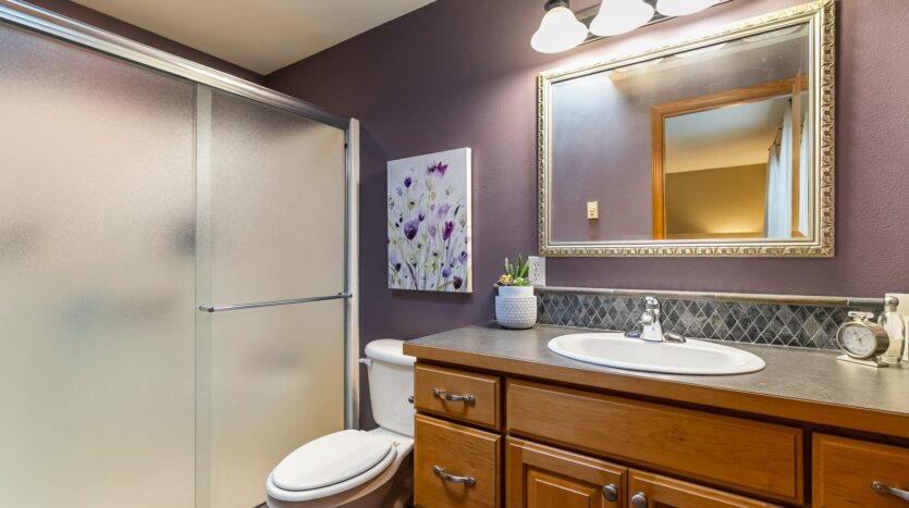 8054 Lyn-Dale Dr - Lynden - Washington - 4 bed, 3 bath rental property