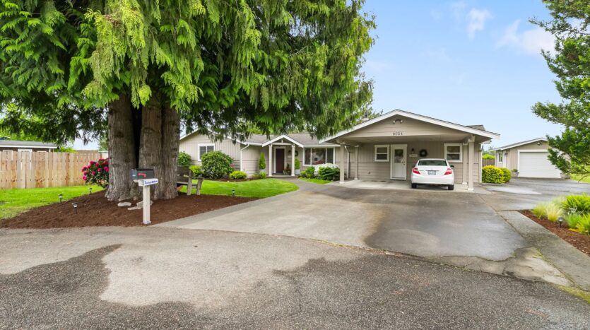 8054 Lyn-Dale Dr - Lynden - Washington - 4 bed, 3 bath rental property