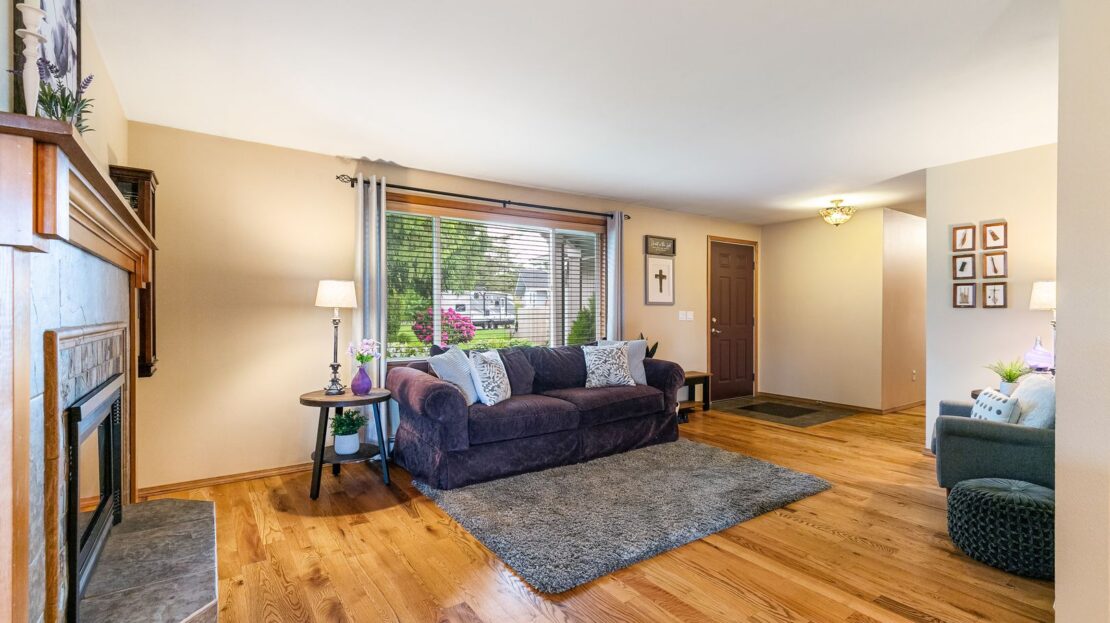 8054 Lyn-Dale Dr - Lynden - Washington - 4 bed, 3 bath rental property