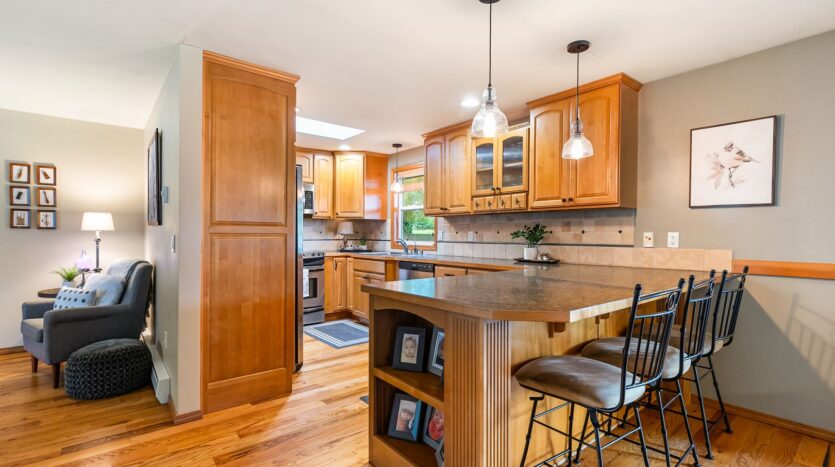 8054 Lyn-Dale Dr - Lynden - Washington - 4 bed, 3 bath rental property