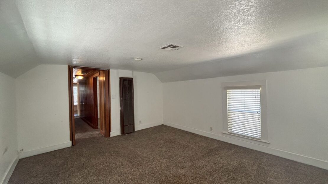 814 W Grand Blvd  - Upper Unit 1/2 - Corona - California - 2 bed, 1 bath rental property
