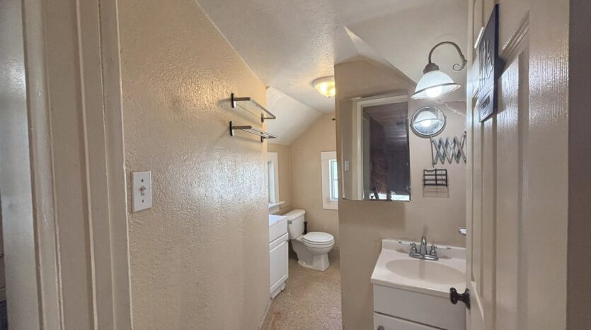 814 W Grand Blvd  - Upper Unit 1/2 - Corona - California - 2 bed, 1 bath rental property