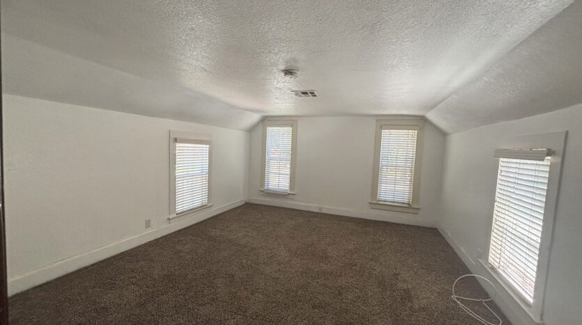 814 W Grand Blvd  - Upper Unit 1/2 - Corona - California - 2 bed, 1 bath rental property