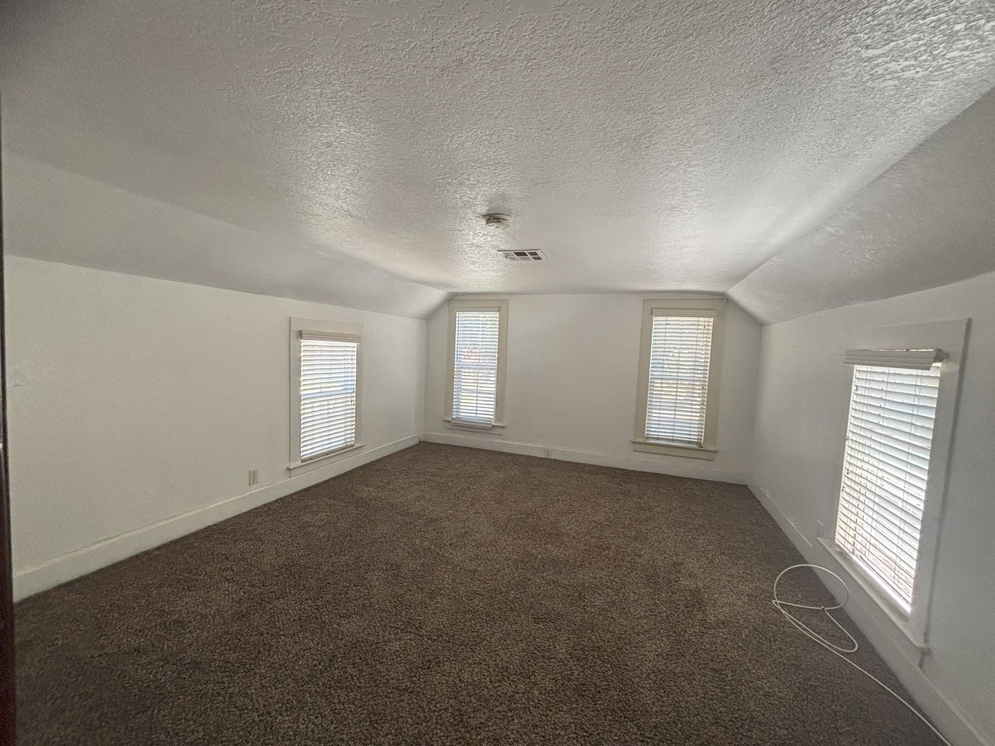 814 W Grand Blvd  - Upper Unit 1/2 - Corona - California - 2 bed, 1 bath rental property