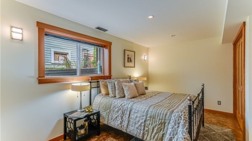 821 NE 60th Street - Seattle - Washington - 3 bed, 2 bath rental property