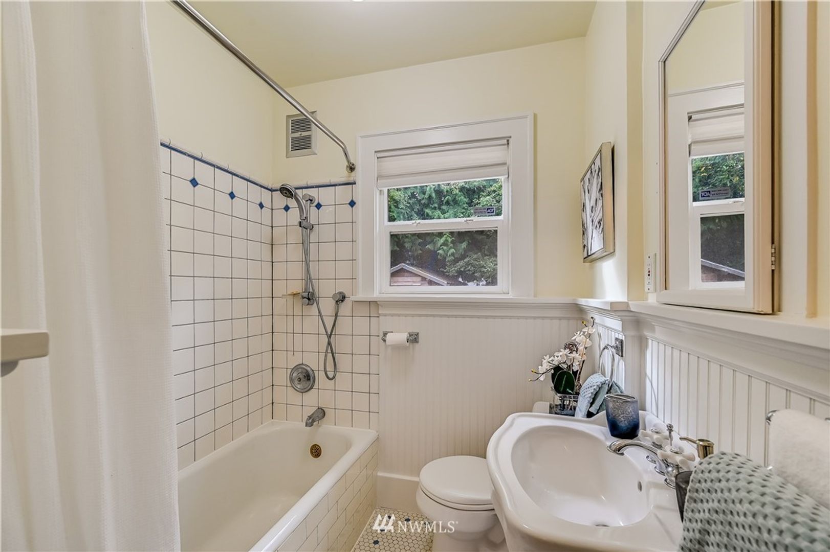 821 NE 60th Street - Seattle - Washington - 3 bed, 2 bath rental property