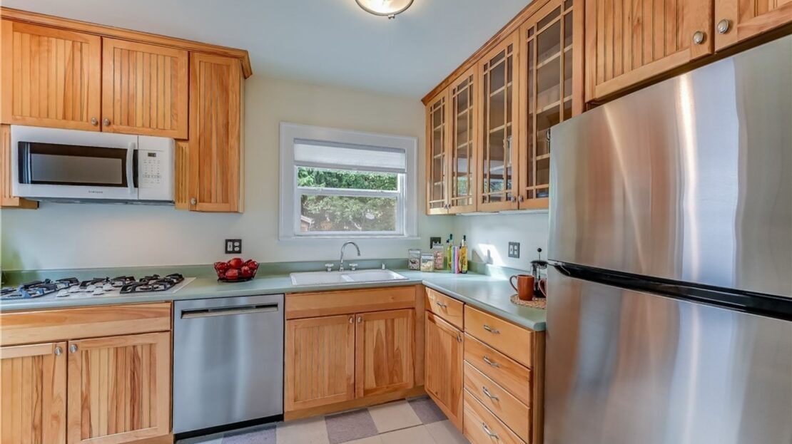 821 NE 60th Street - Seattle - Washington - 3 bed, 2 bath rental property