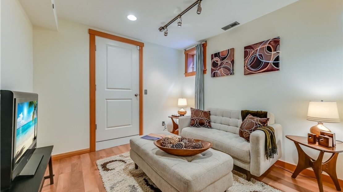 821 NE 60th Street - Seattle - Washington - 3 bed, 2 bath rental property