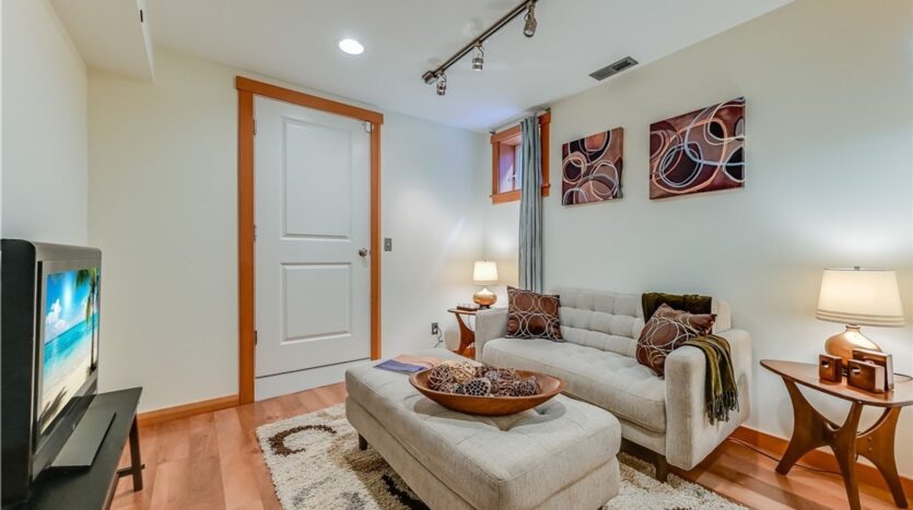 821 NE 60th Street - Seattle - Washington - 3 bed, 2 bath rental property