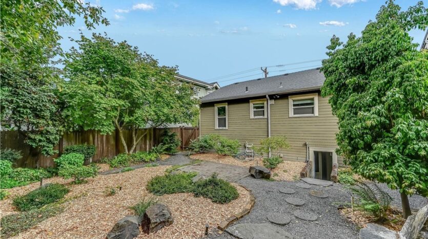 821 NE 60th Street - Seattle - Washington - 3 bed, 2 bath rental property