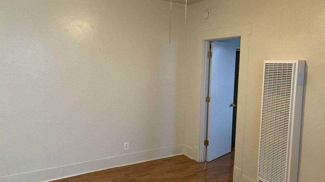 827 Pennsylvania Street Unit B - Vallejo - California - 1 bed, 1 bath rental property