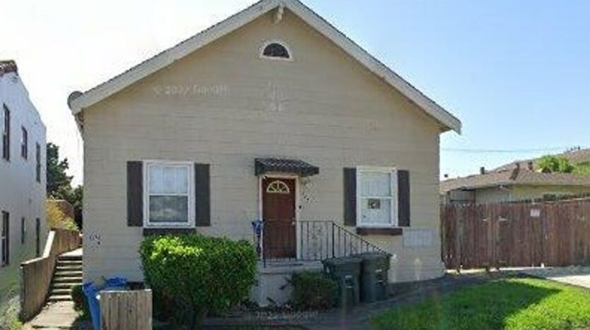 827 Pennsylvania Street Unit B - Vallejo - California - 1 bed, 1 bath rental property