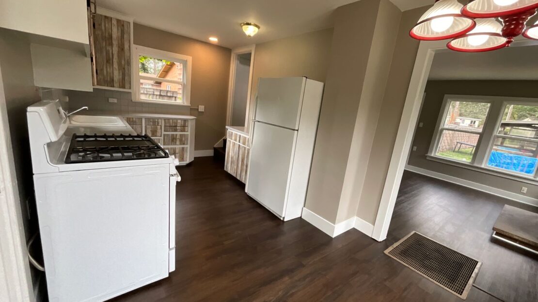 8312 Spruce St - Lakewood - Washington - 2 bed, 1 bath rental property