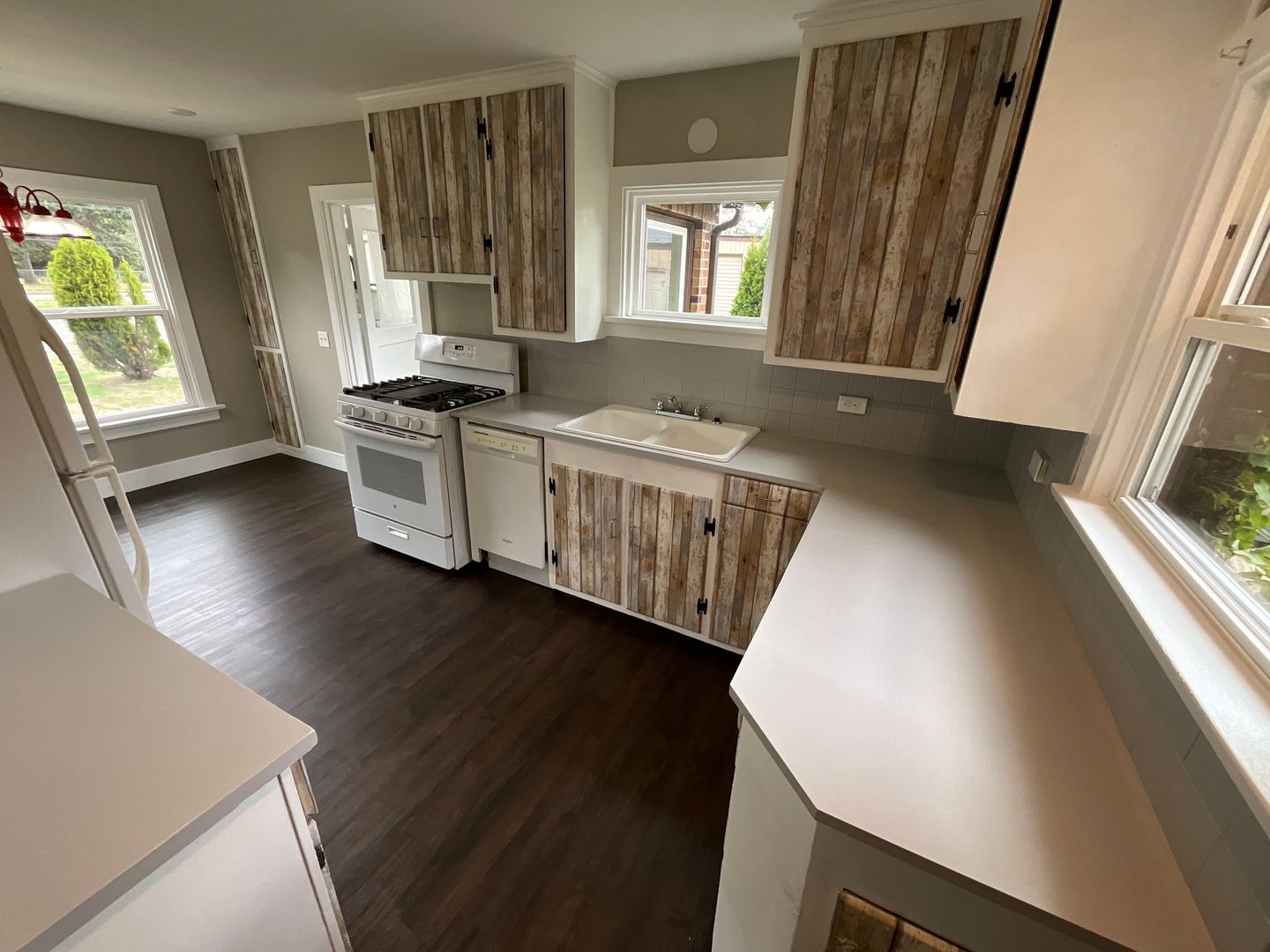 8312 Spruce St - Lakewood - Washington - 2 bed, 1 bath rental property