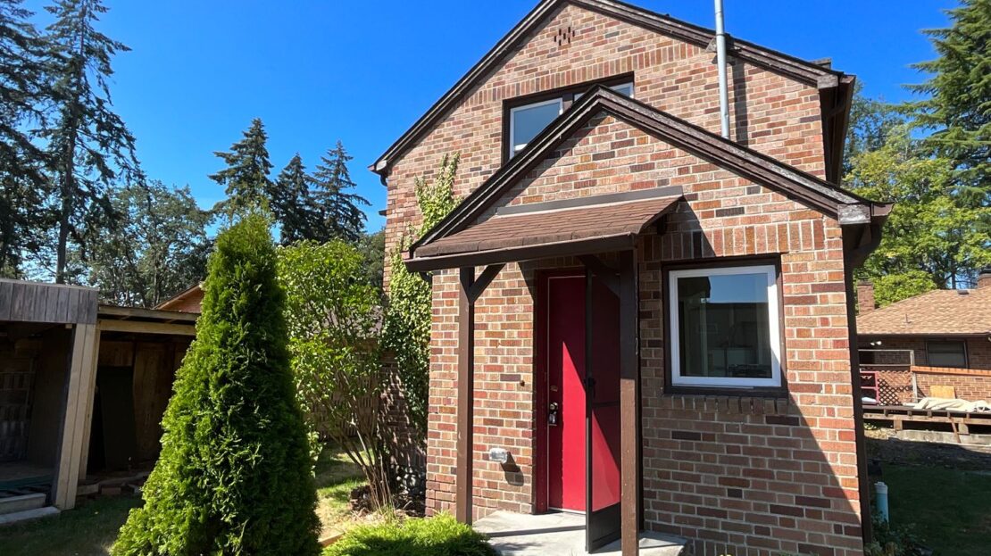 8312 Spruce St - Lakewood - Washington - 2 bed, 1 bath rental property