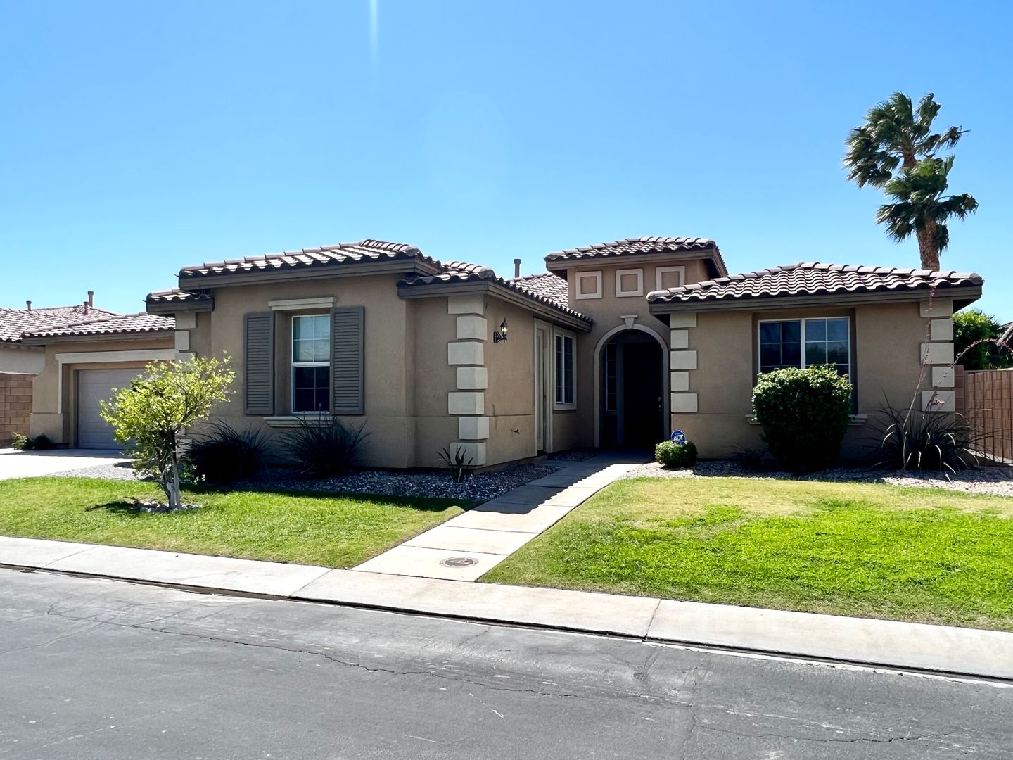 83403 Lightning Rd - Indio - California - 5 bed, 4 bath rental property