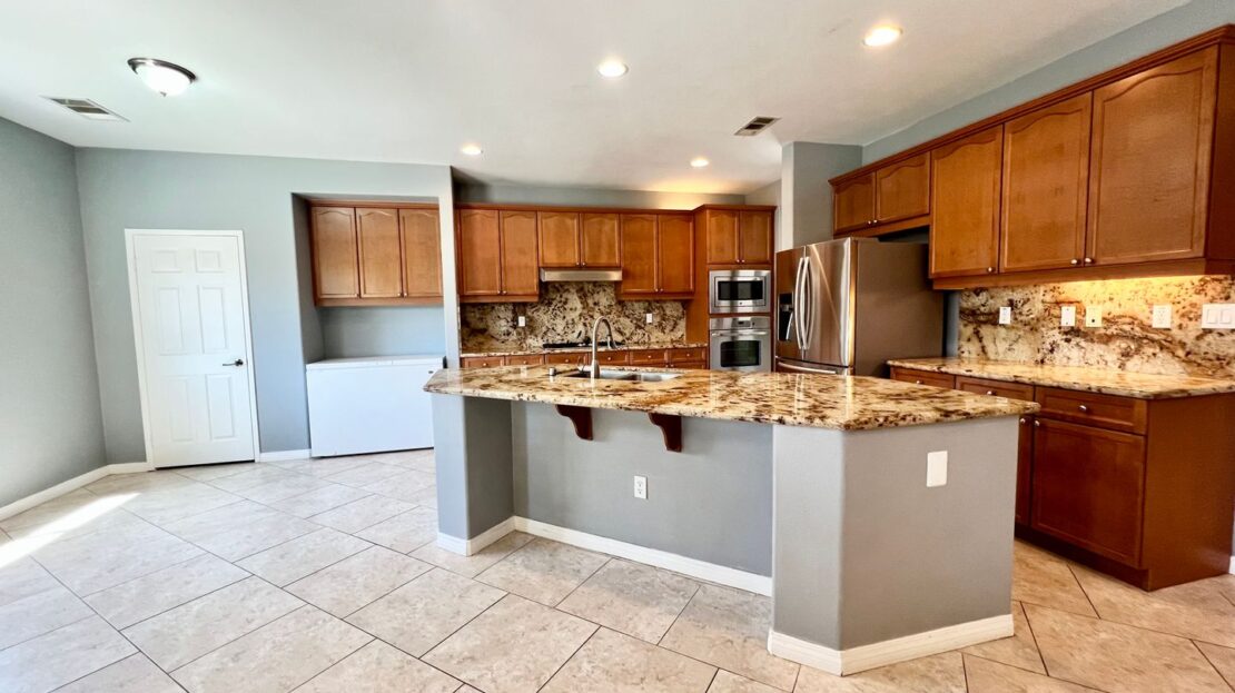 83403 Lightning Rd - Indio - California - 5 bed, 4 bath rental property