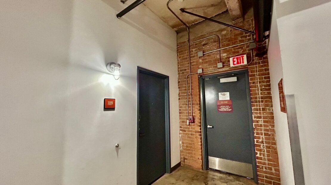 835 Locust Avenue Unit 109 - Long Beach - California - 1 bed, 1 bath rental property