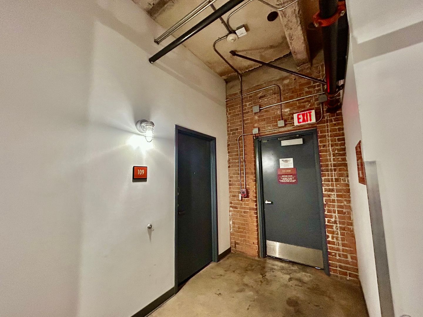 835 Locust Avenue Unit 109 - Long Beach - California - 1 bed, 1 bath rental property