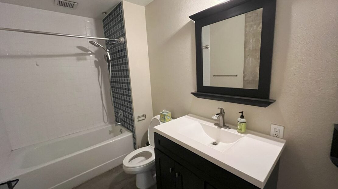 835 Locust Avenue Unit 109 - Long Beach - California - 1 bed, 1 bath rental property